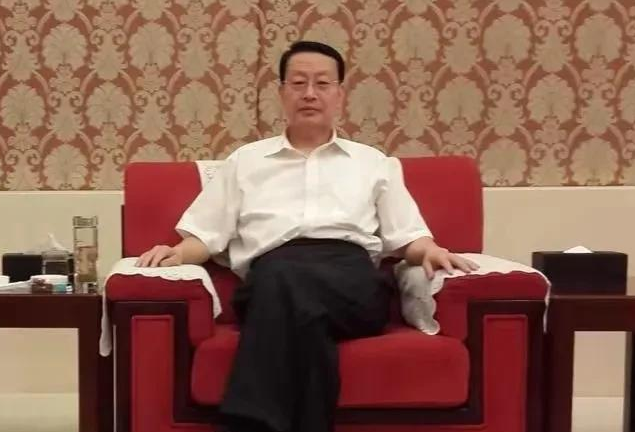 军旅书法家王成志同志为建党百年挥毫泼墨
