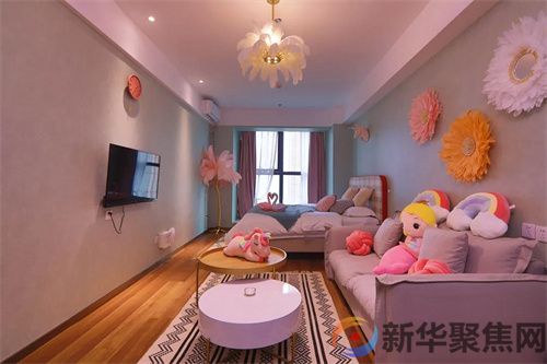 旅人柏客，皆欢喜；短睡久居，总相宜！(图15)