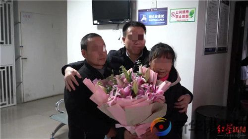 找了48年！父亲去世都没见着的他，终于回家了……(图3)