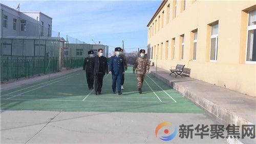 大连市军分区司令员季高原来我市调研民兵工作(1) 大连市军分区司令员季高原来我市调研民兵工作(1)