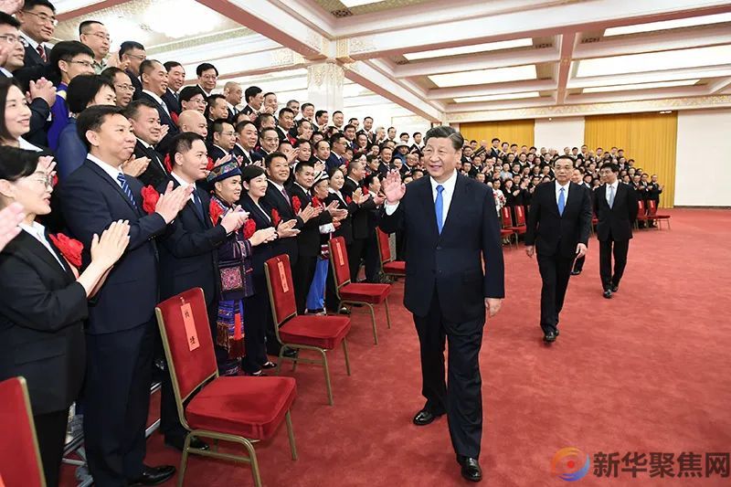 习近平会见第九次全国信访工作会议代表