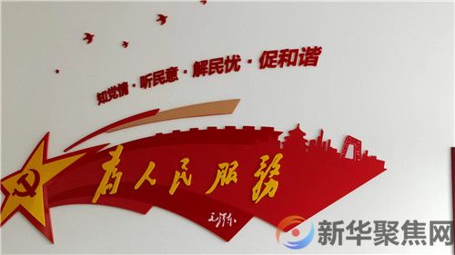脱下军装  穿上防护服    回乡探亲  化身防疫志愿者(图3)