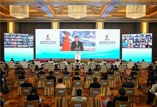 习近平出席金砖国家工商论坛开幕式并发表主旨演讲 (图2)