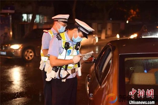多地严查公职人员酒驾,同桌、同车的一起查(图3) 多地严查公职人员酒驾,同桌、同车的一起查(图3)