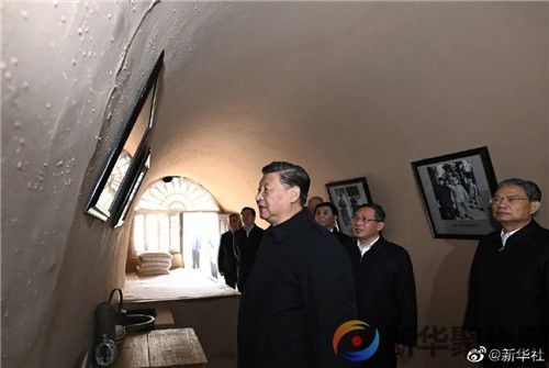 习近平带领中共中央政治局常委赴陕西延安瞻仰延安革命纪念地(图3)