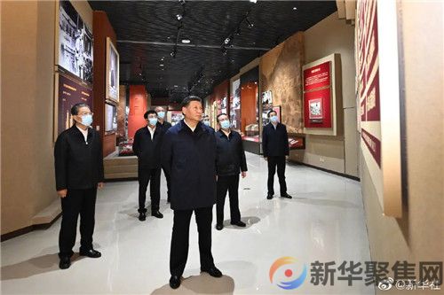 习近平带领中共中央政治局常委赴陕西延安瞻仰延安革命纪念地(图4)