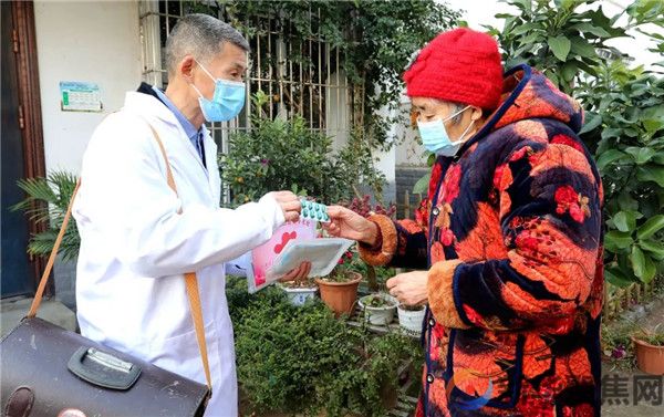 发放“健康包”、扩大吸氧服务……国务院联防联控机制发布重要通知