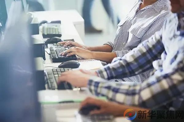 “自媒体”不是舆论“飞地”丨焦点网谈(5) “自媒体”不是舆论“飞地”丨焦点网谈(5)