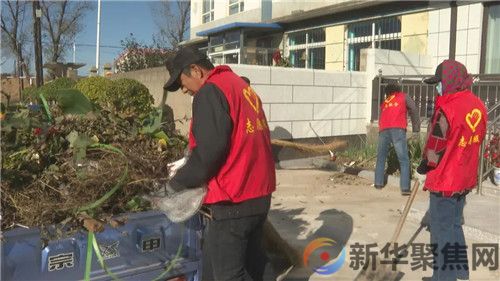 大连瓦房店市元台镇前元社区：参与“随手拍” 环境更加干净整洁(2)